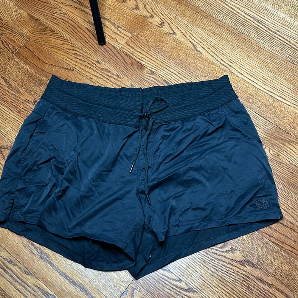 Xl north face shorts black worn once